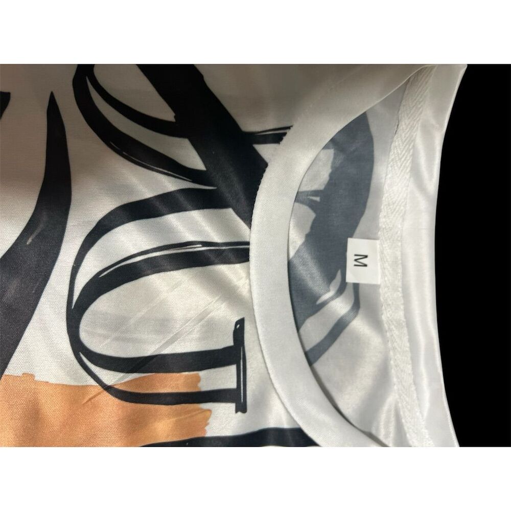 Vogue Graphic Art T-Shirt M Fashion Tee - Picture 4 of 5